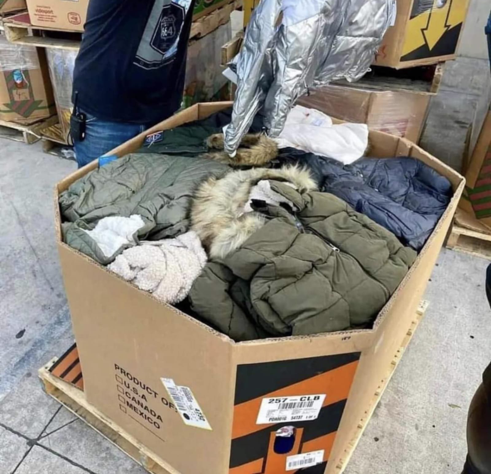 Buy Winter Jacket Wholesale Pallets - Image 6